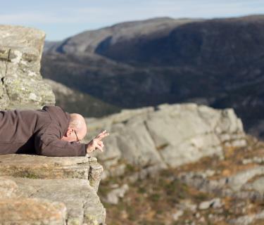 Nick Kucharew hiking in Norway